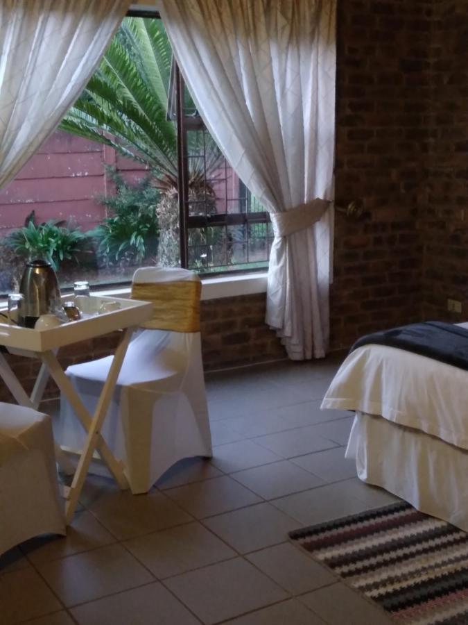 Hamba Kancane Ma-Africa Guest House Граскоп Екстериор снимка